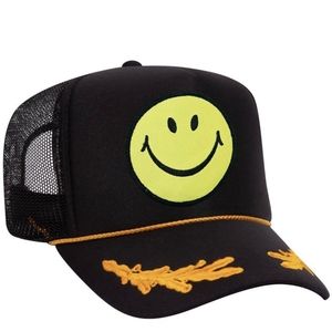 NWT Aviator Nation Smiley Captain Vintage Trucker Hat